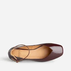 Babies bordeaux verni décolleté cœur