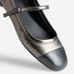 Babies gris métallisé cuir bout noir