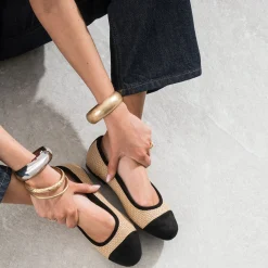 Ballerine beige tressée bout noir