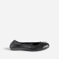 Ballerine éco-conçue BUGGY noire en cuir