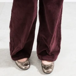 Ballerine dorée foncée en cuir