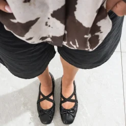 Ballerine noire élastiquée brides croisées