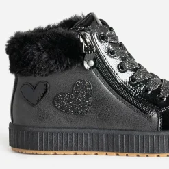 Basket BUGGY noire détails cœurs