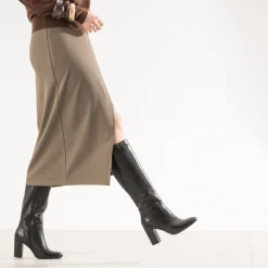 Botte à talon noire en cuir
