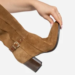 Botte marron clair en cuir velours