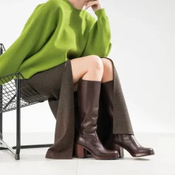 Botte marron en cuir esprit rétro