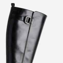 Botte noire en cuir décor anneau