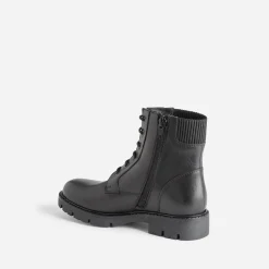 Bottine BUGGY noire éco-conçue décor boucle