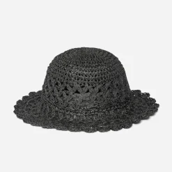 Chapeau noir tressé