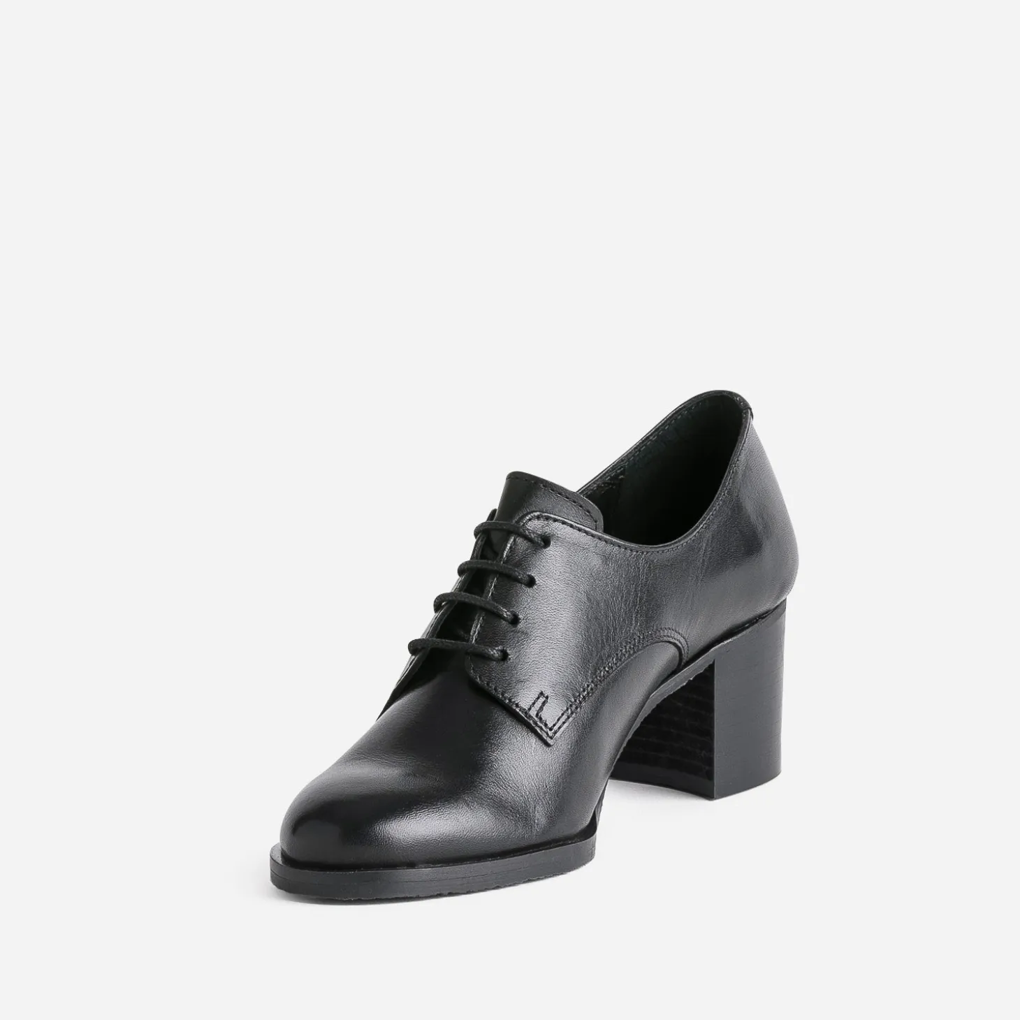 Derby à talon noir en cuir