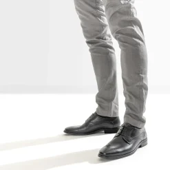 Derby noir en cuir