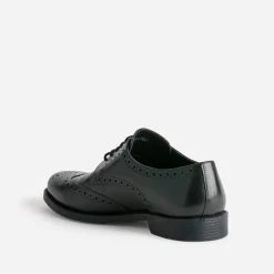 Derby noir en cuir détails perforations