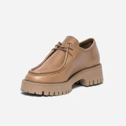 Derby TEXTO camel éco-conçu cuir à semelle crantée