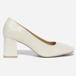 Escarpin écru verni à bout carré