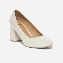 Escarpin écru verni à bout carré