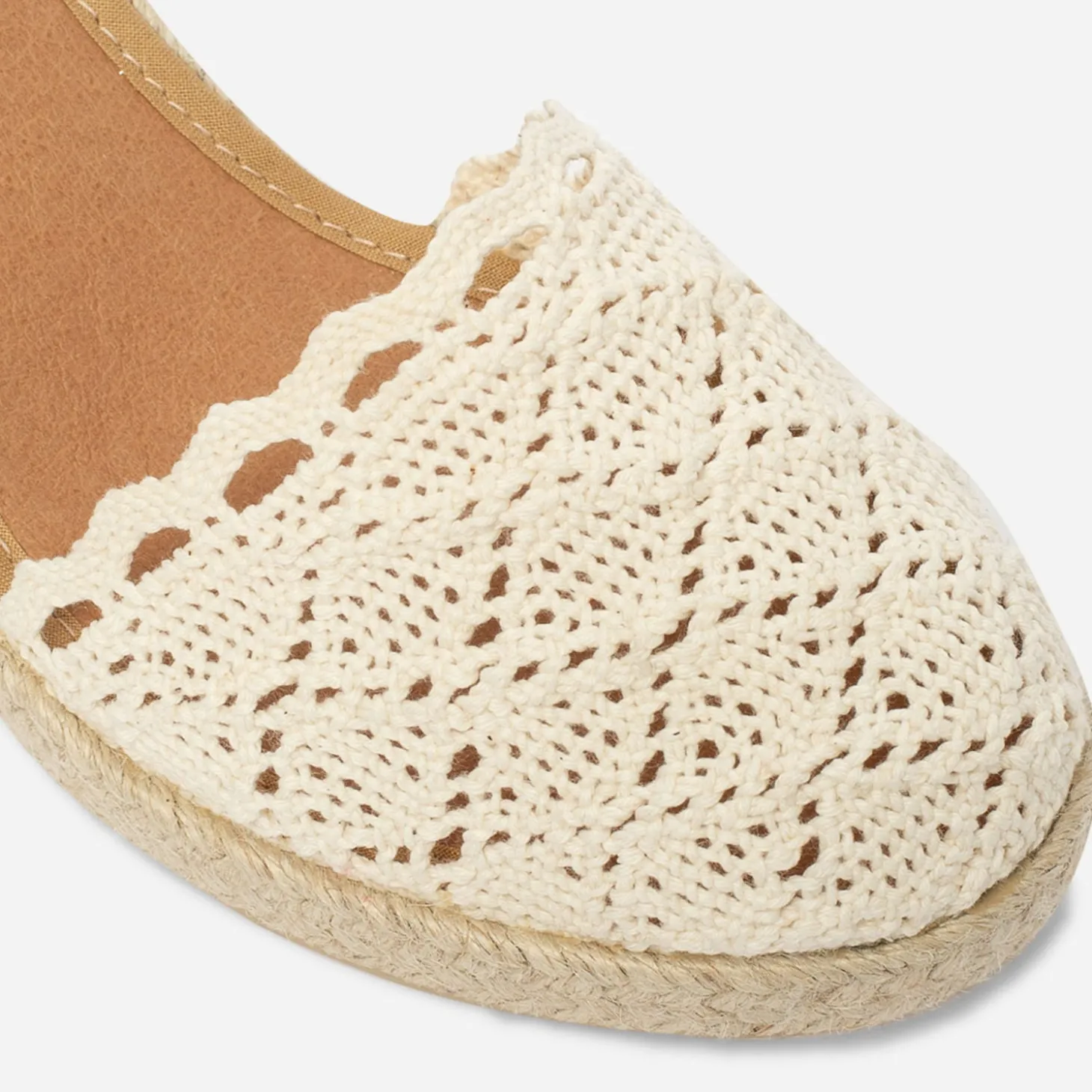Espadrille compensée écrue façon crochet