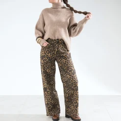 Jean TEXTO marron à imprimé léopard
