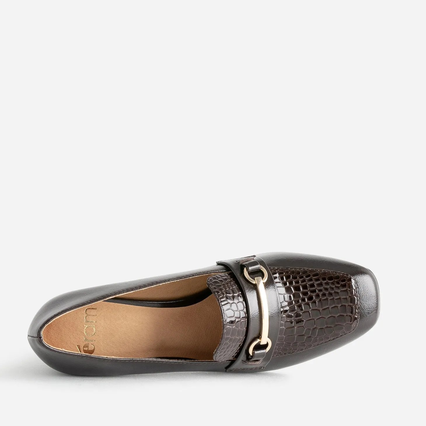 Mocassin à talon marron verni