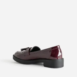 Mocassin bordeaux verni à pampilles