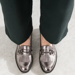 Mocassin gris foncé métallisé à franges