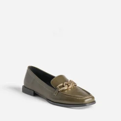 Mocassin kaki avec chaîne dorée