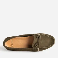 Mocassin kaki en cuir velours éco-conçu