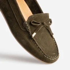 Mocassin kaki en cuir velours éco-conçu