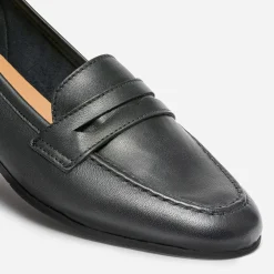 Mocassin noir en cuir