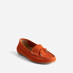 Mocassin rouge orangé en cuir velours