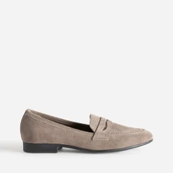 Mocassin taupe en cuir velours