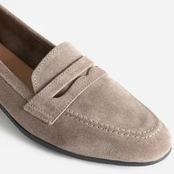 Mocassin taupe en cuir velours