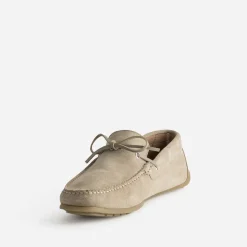 Mocassin-bateau taupe cuir velours avec lacet