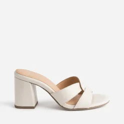 Mule beige à brides croisées