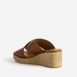 Mule compensée rouge foncé en cuir éco-conçu