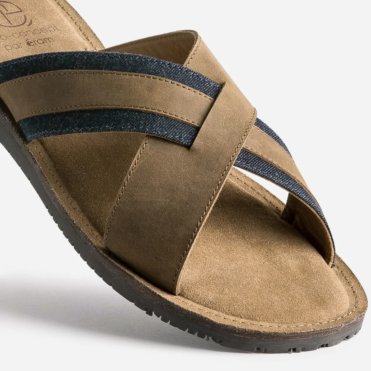 Mule marron éco-conçue en cuir et denim