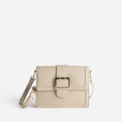 Sac à main beige avec boucle métal