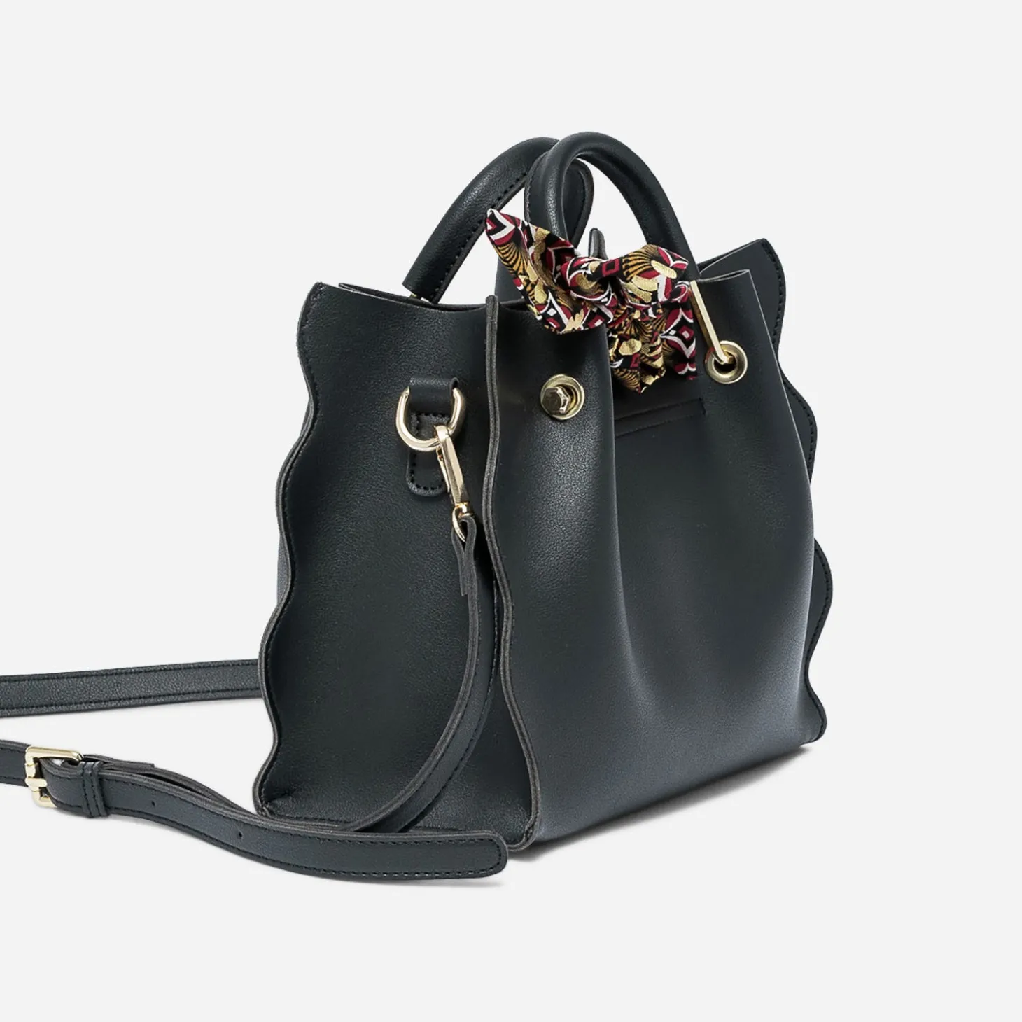 Sac à main noir à ruban imprimé