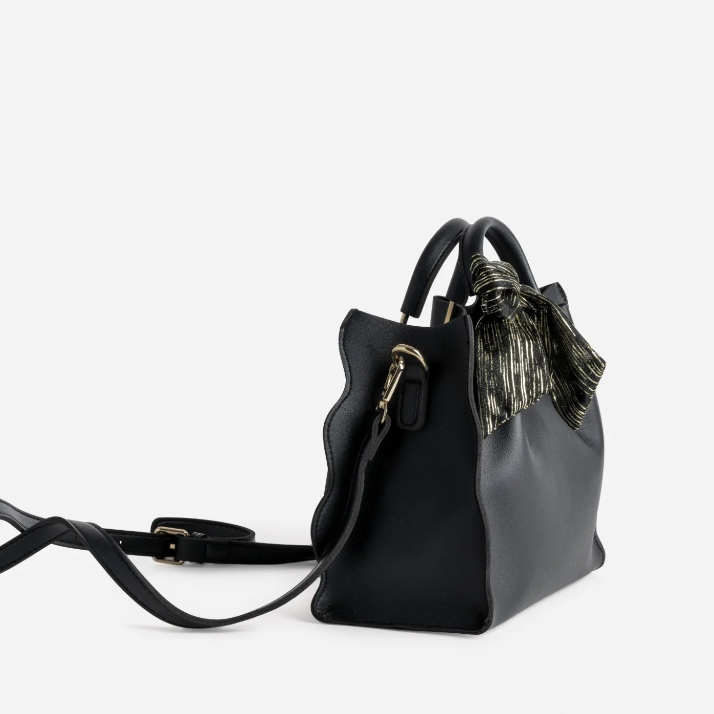 Sac à main noir à ruban imprimé