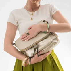 Sac besace doré avec rabat zippé