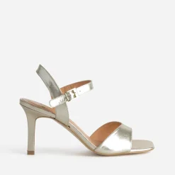 Sandale à talon fin or cuir