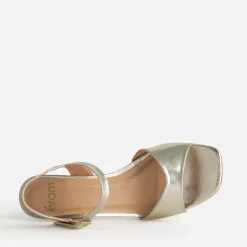 Sandale à talon fin or cuir