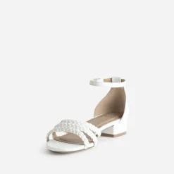 Sandale blanche brides tressées