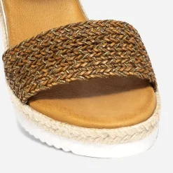 Sandale cognac en cuir éco-conçu avec bride tressée