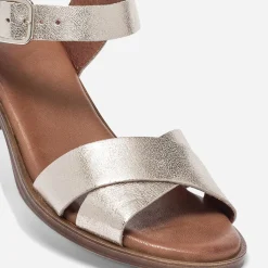 Sandale dorée en cuir