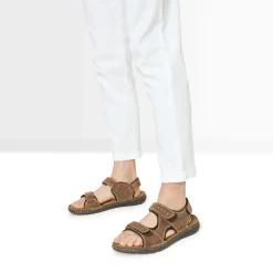 Sandale marron en cuir éco-conçu