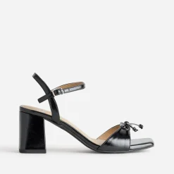 Sandale noire décor nœud