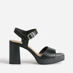 Sandale noire en cuir à plateforme