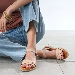 Sandale orange en cuir