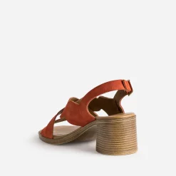 Sandale orange en cuir velours