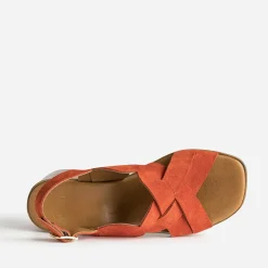 Sandale orange en cuir velours